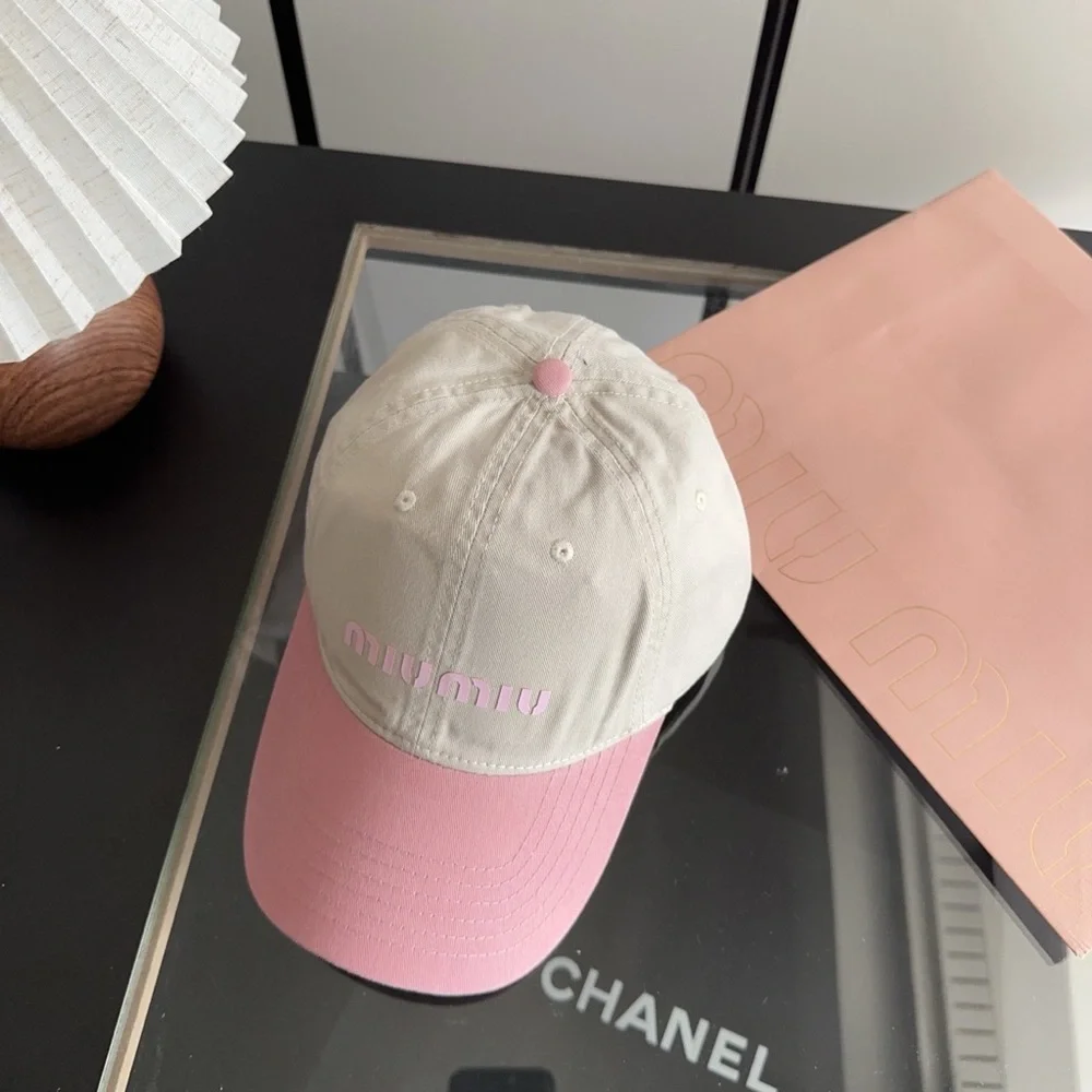 Miu Miu pink and white striped baseball cap for sun protection - Picture 3 of 4